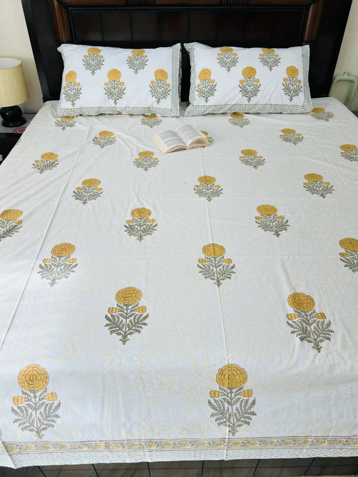 Marigold Ivory cotton bedsheet set - Heritagewear