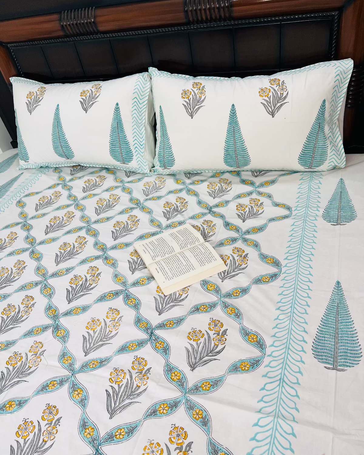 Akash Veena cotton bedsheet set - Heritagewear