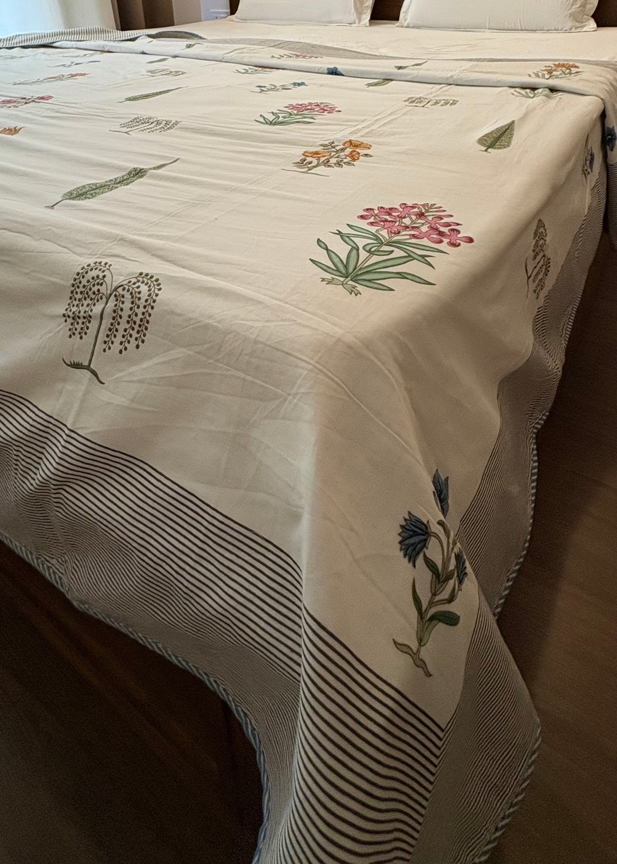 Ruhani reversible Mulmul cotton dohar - Heritagewear