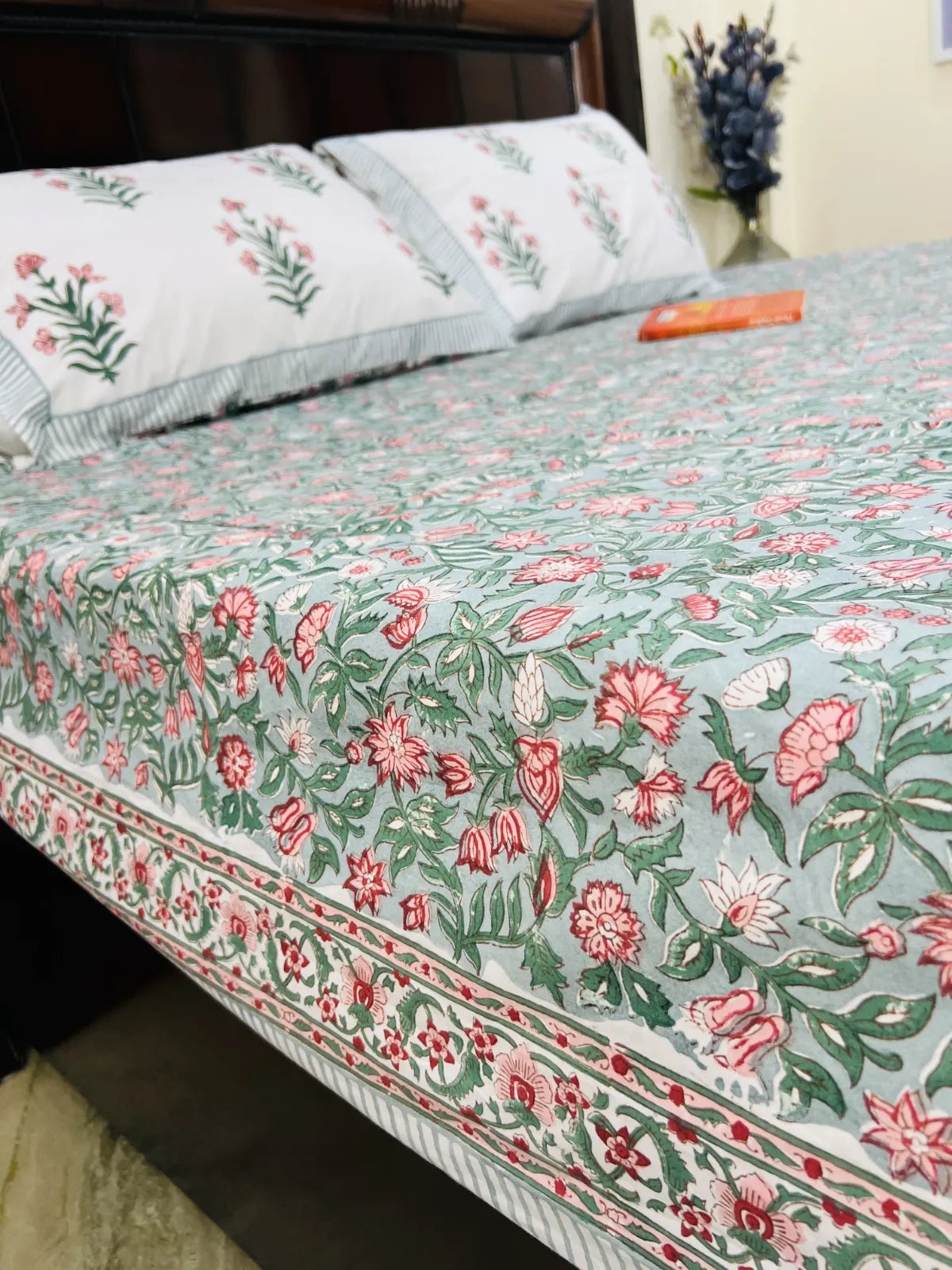 Bagh-e-Gulzar cotton bedsheet set - Heritagewear