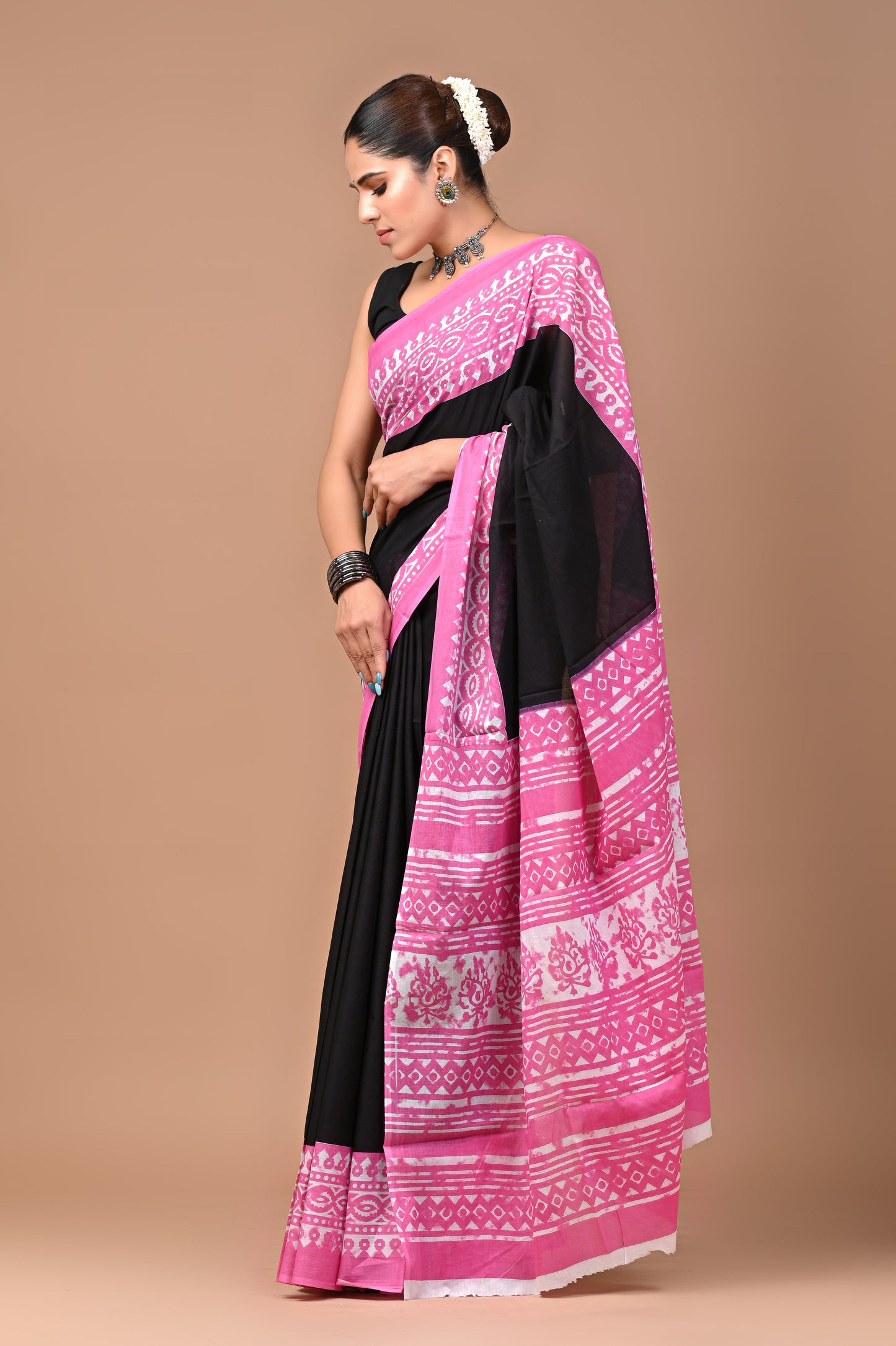 Exclusive Printed Pure Cotton Mulmul Saree With Blouse
