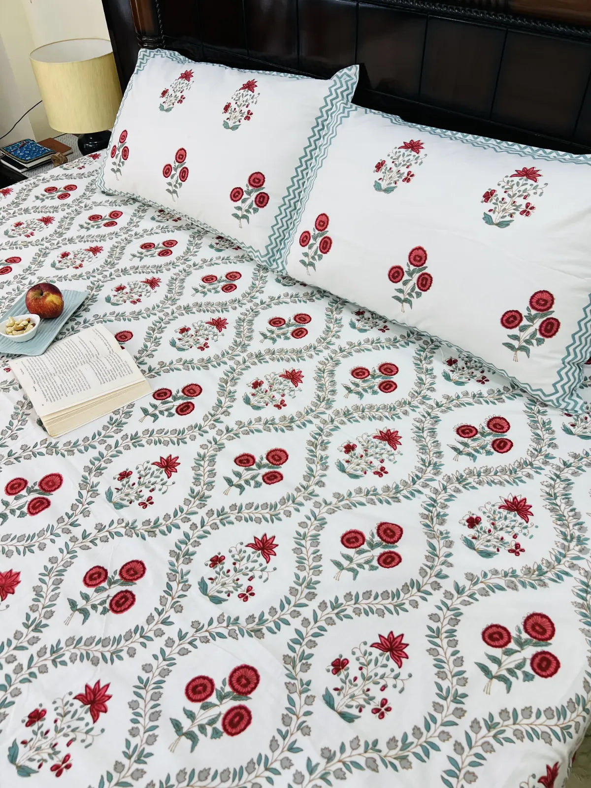 Gulnaar cotton bedsheet set - Heritagewear