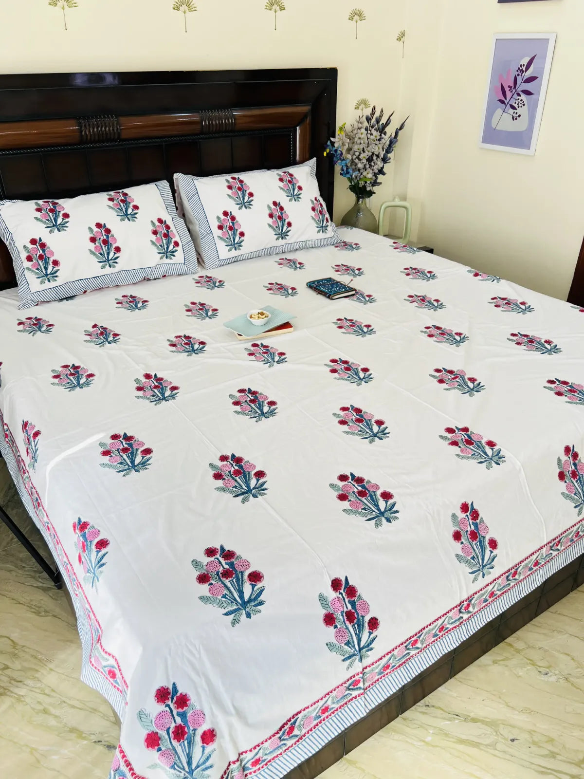 Guldasta Boota cotton bedsheet set - Heritagewear