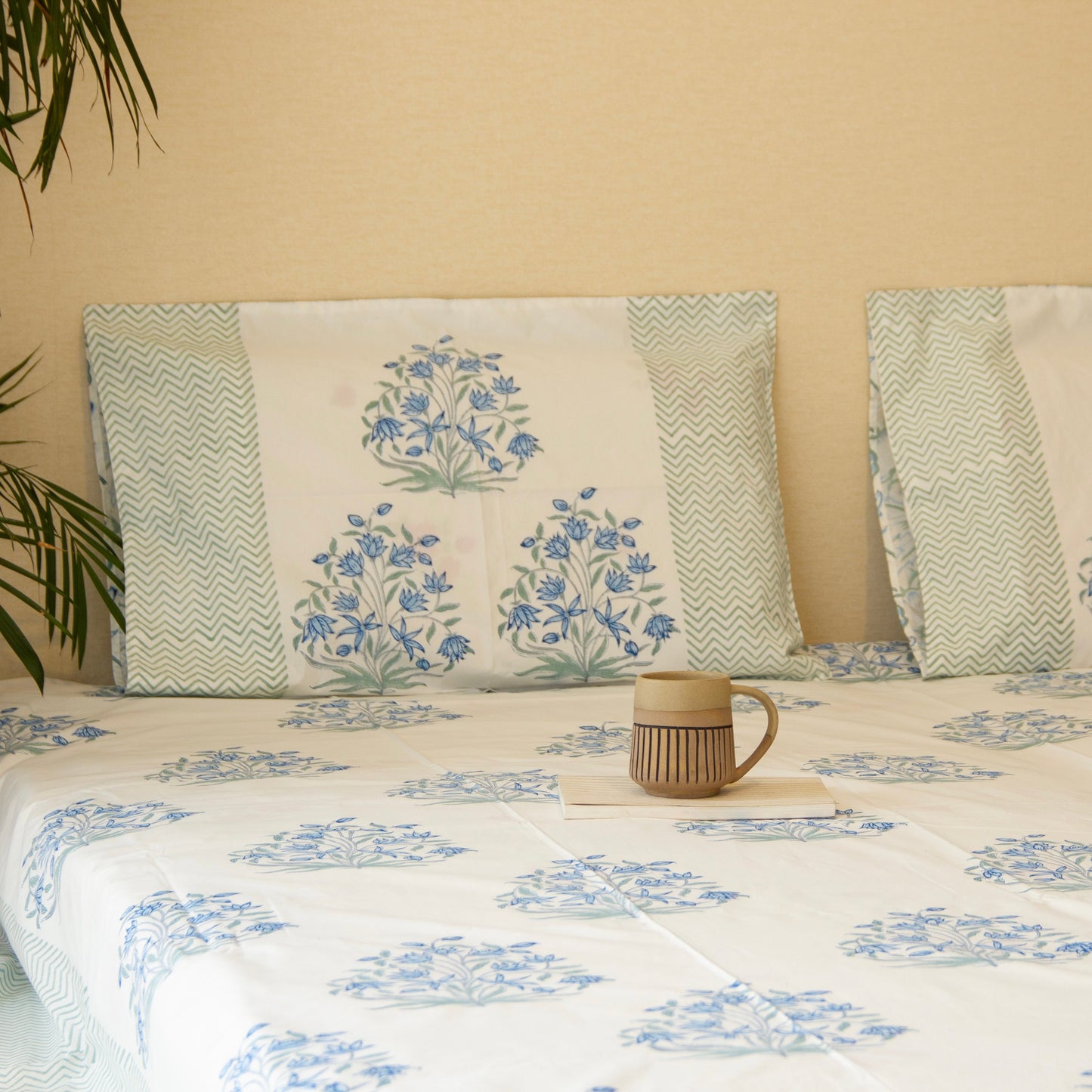Blue Haven Pure Cotton King Size Bedsheet Set