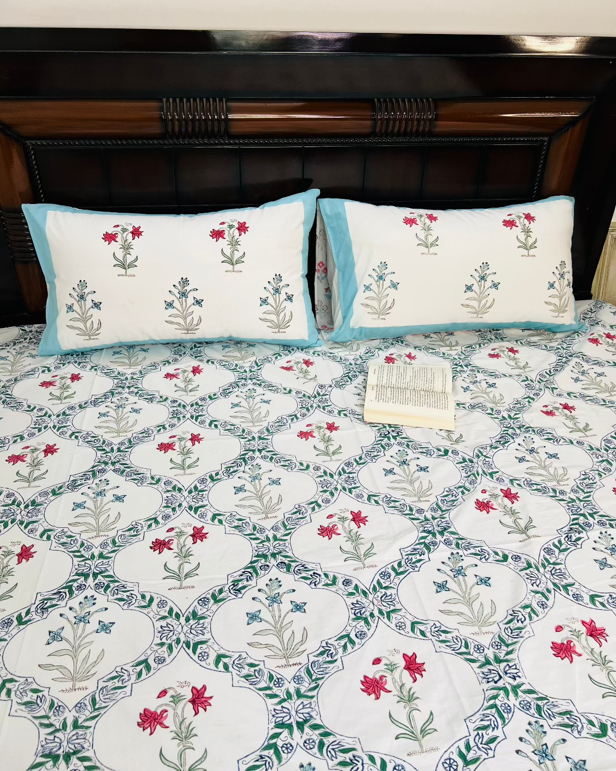 Neerja cotton bedsheet set - Heritagewear
