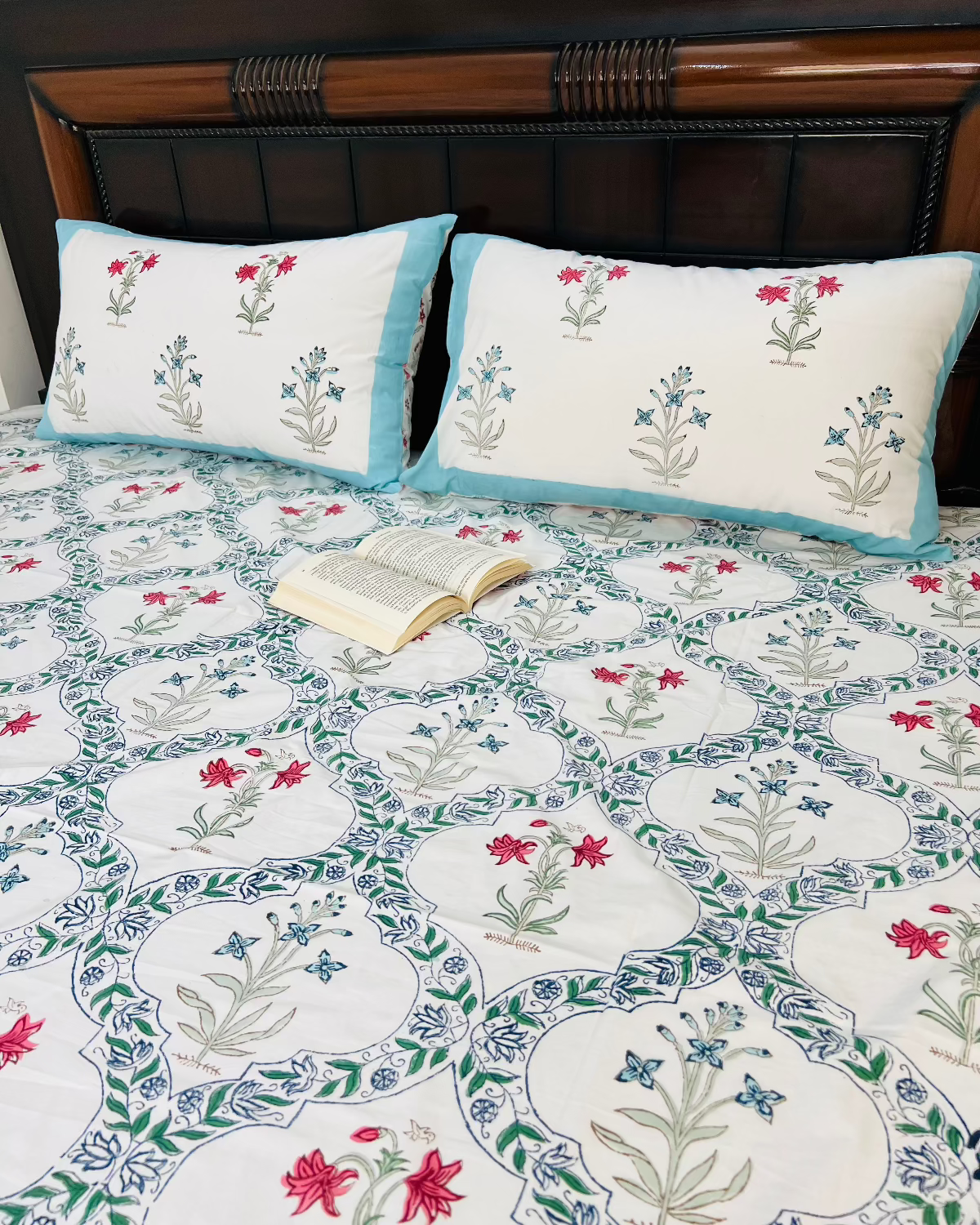Neerja cotton bedsheet set - Heritagewear