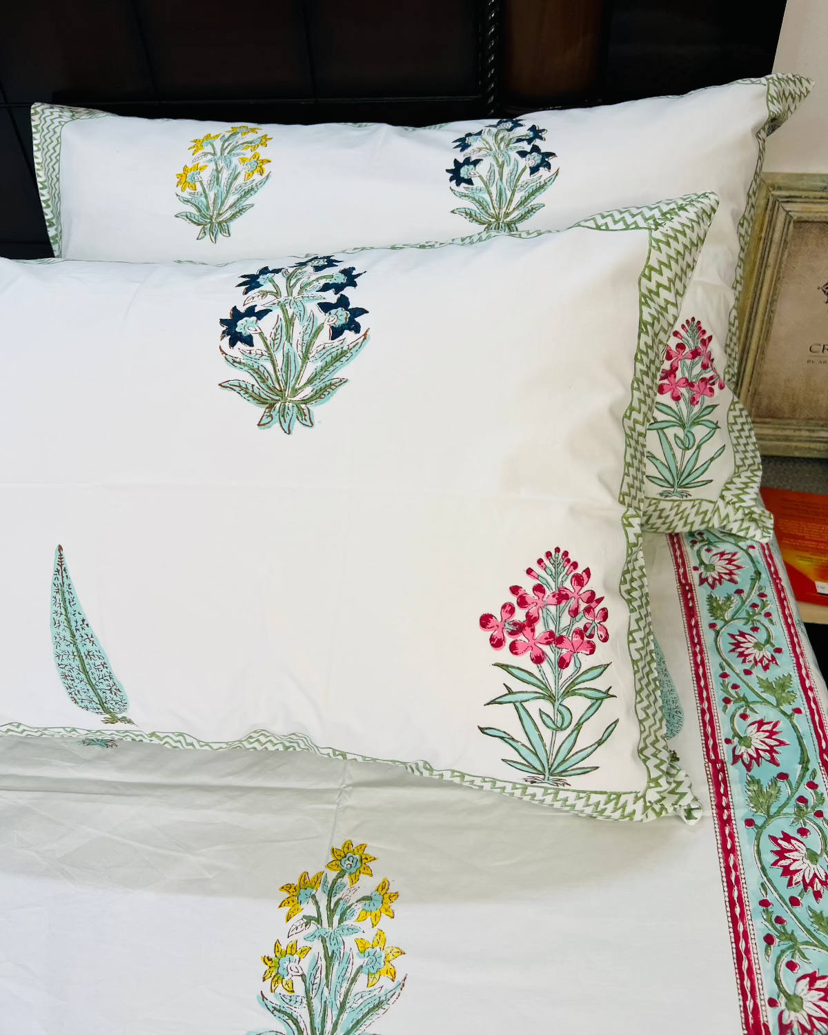 Bagh-Bahar cotton bedsheet set - Heritagewear