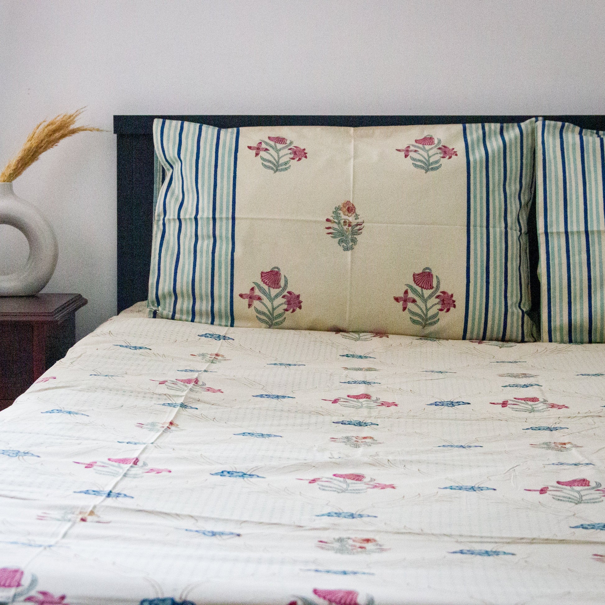 Nigella Nirvana Hand Block Printed Bed Sheets Pure Cotton Super King Bedsheet by Heritagewear