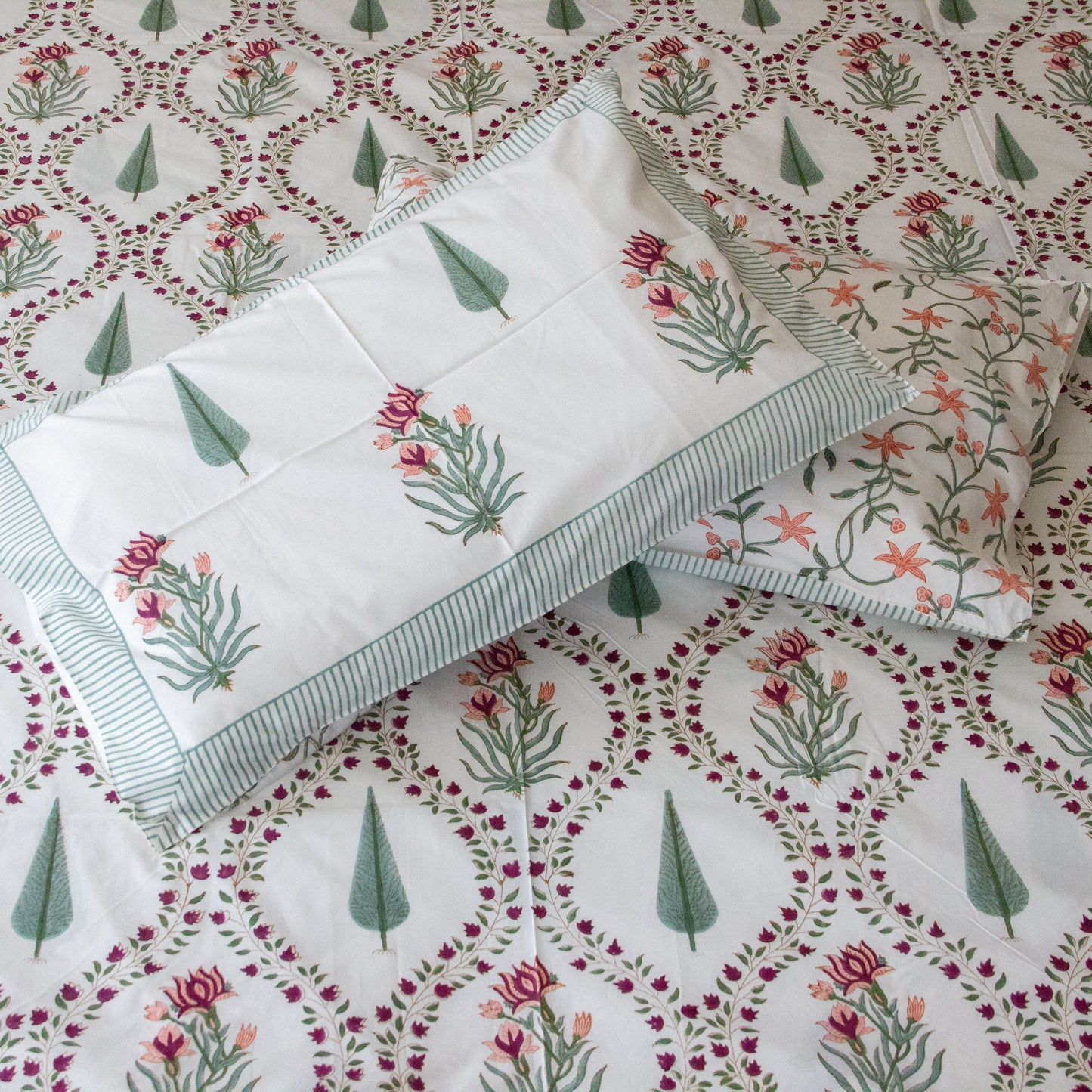Cypress Jaal Hand Block Printed Cotton King Size Bedsheet Set