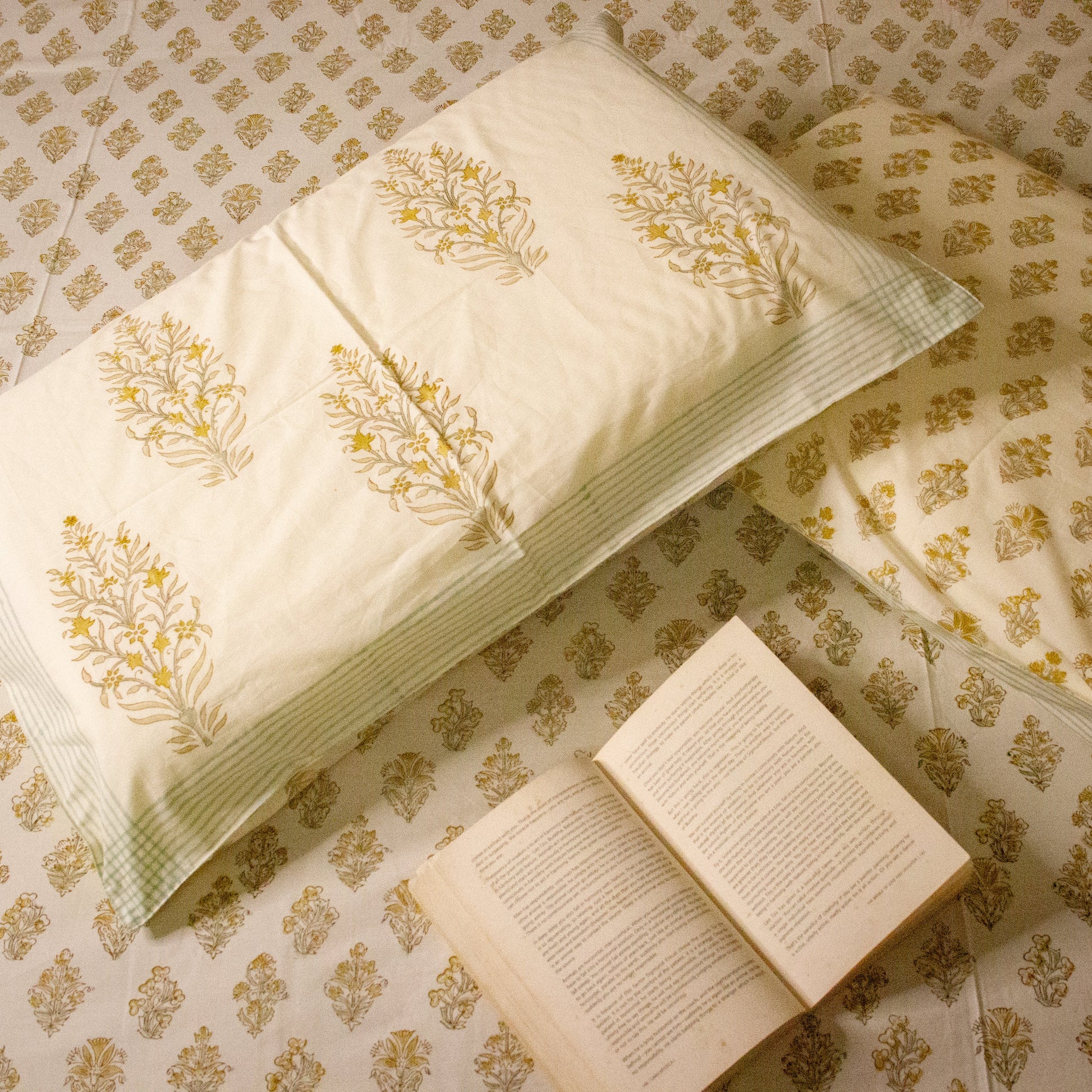 Meadows Hand Block Print Bedsheet Pure Cotton Super King Bedsheet by Heritagewear
