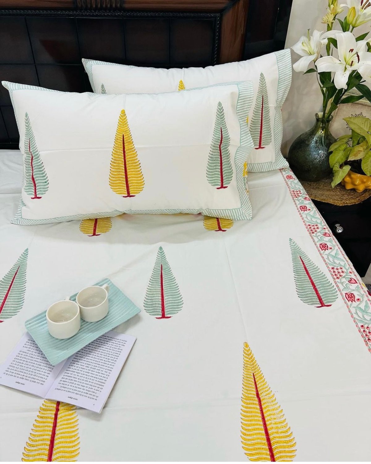 Mughal Garden cotton bedsheet set - Heritagewear