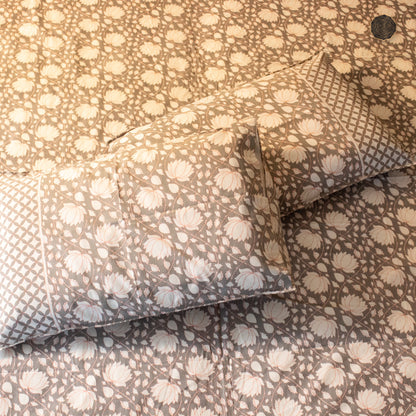 Vintage Bloom Pure Cotton Super King Bedsheet by Heritagewear
