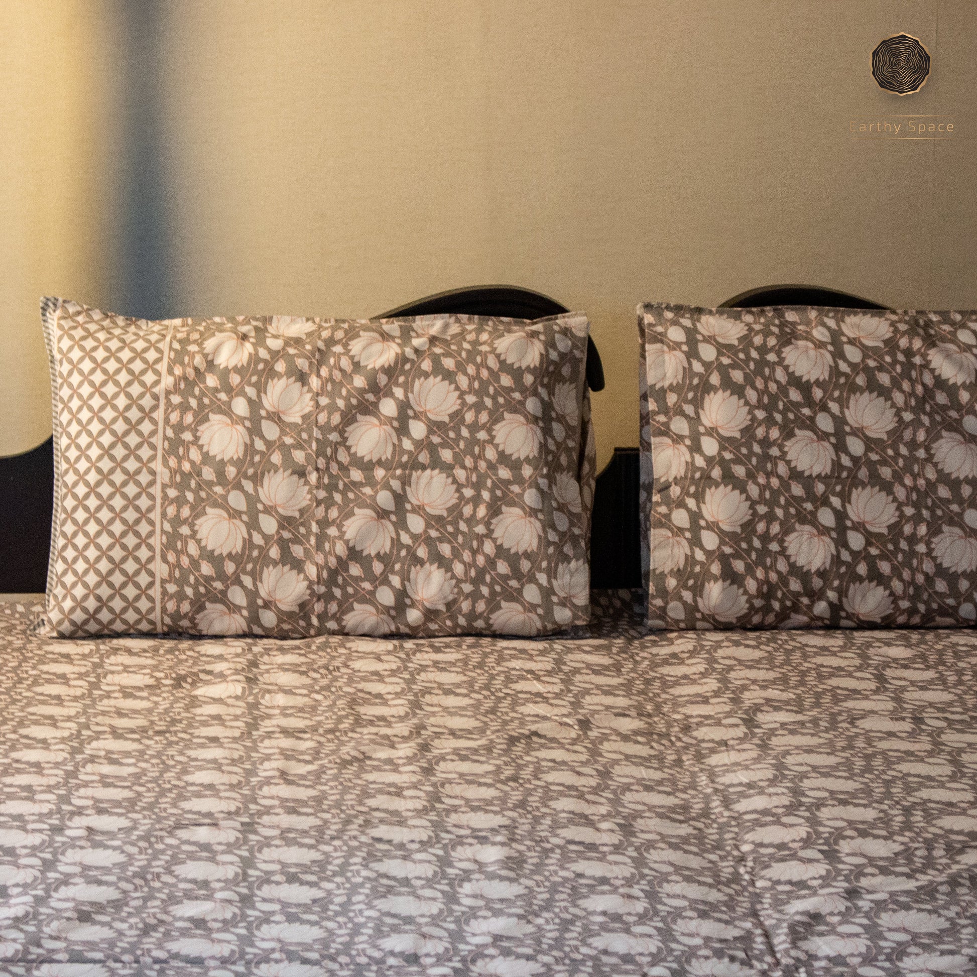 Vintage Bloom pure cotton Super King bedsheet set by Heritagewear