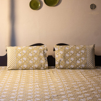 Desert Bloom Pure Cotton Super King Bedsheet by Heritagewear