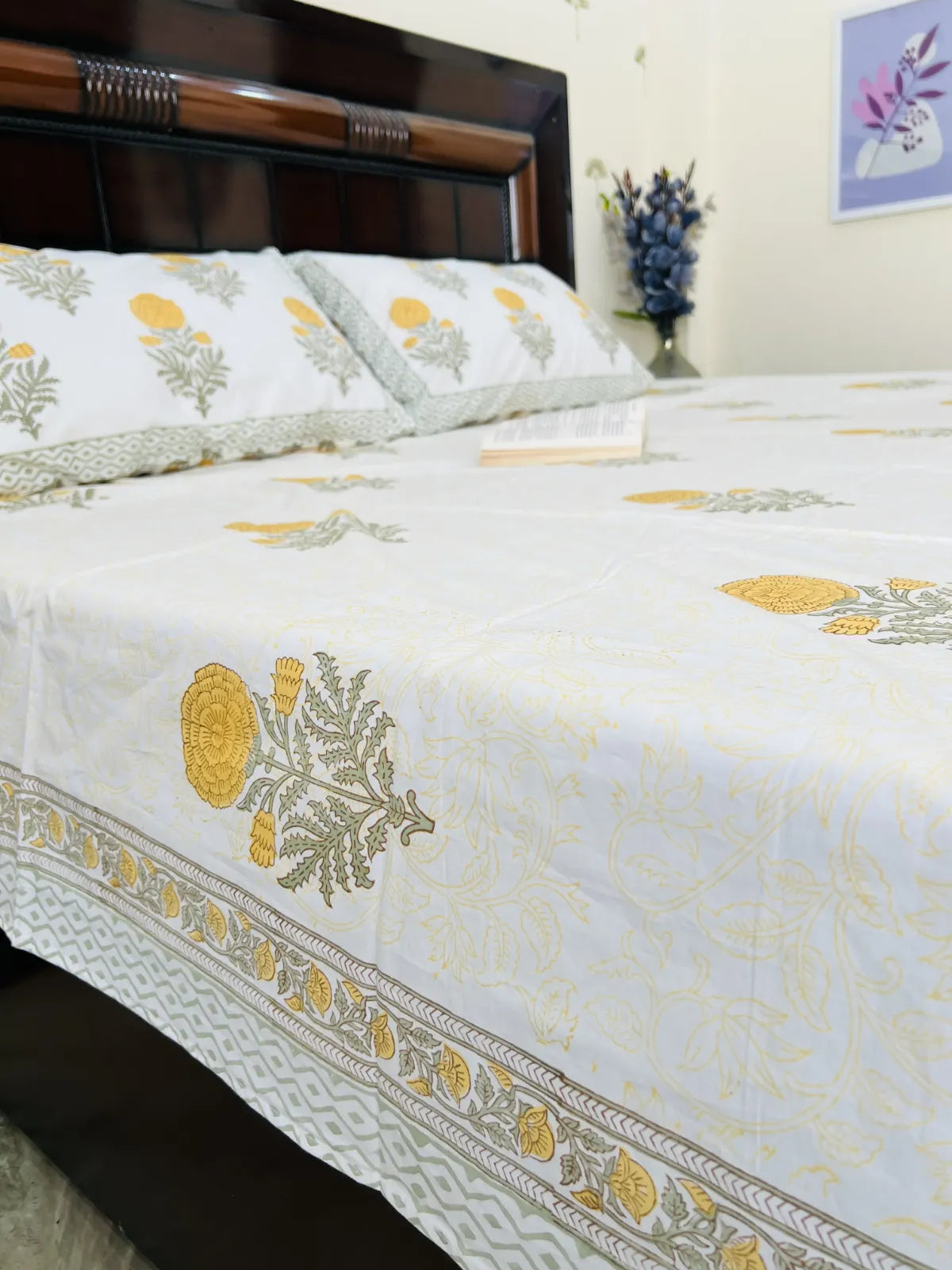 Marigold Ivory cotton bedsheet set - Heritagewear