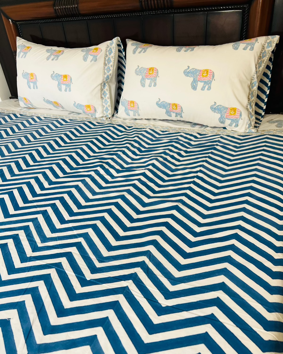 Neela Hathi cotton bedsheet set - Heritagewear
