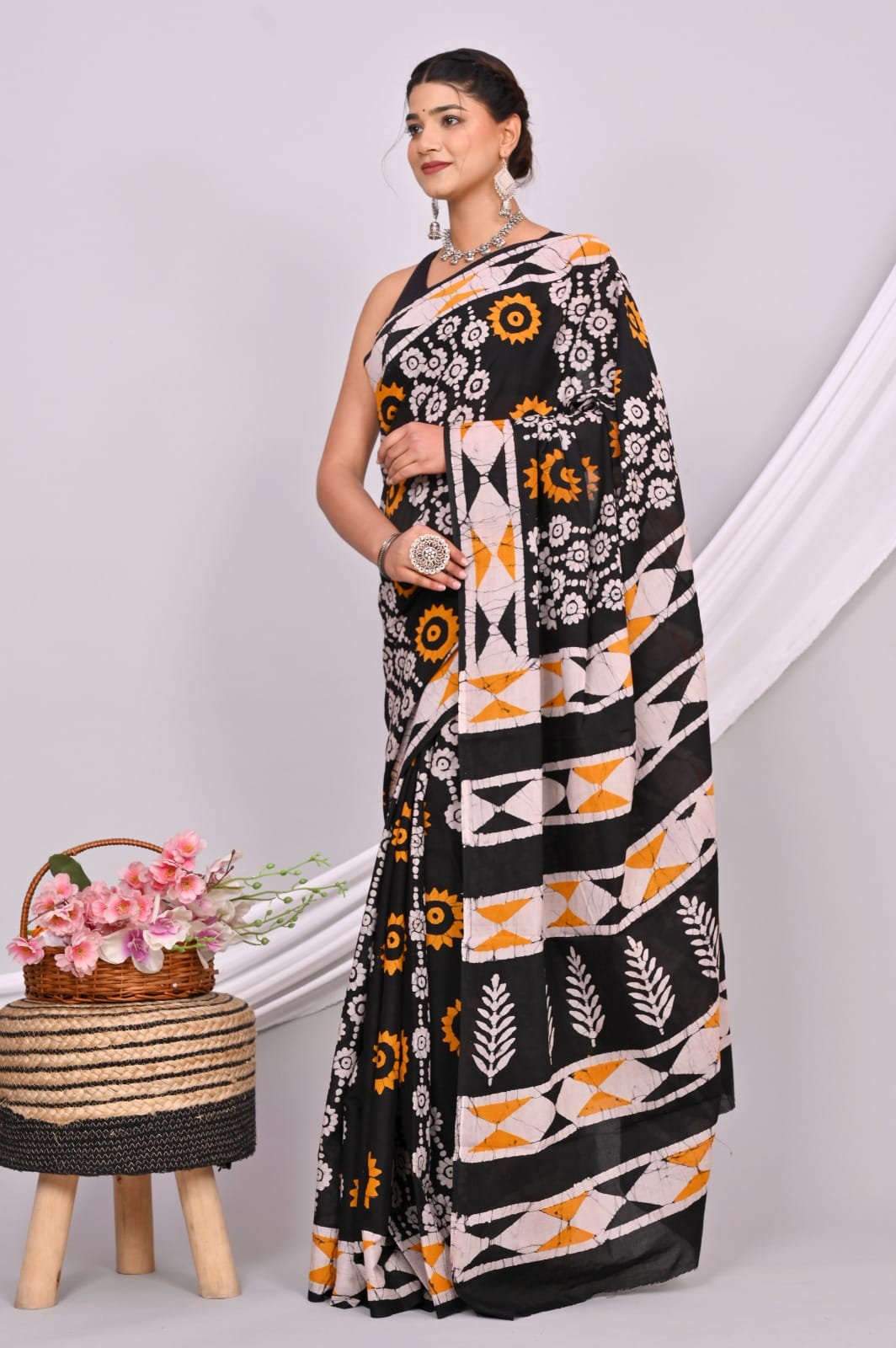 Batik Hand Block Printed Cotton Saree With Blouse Piece