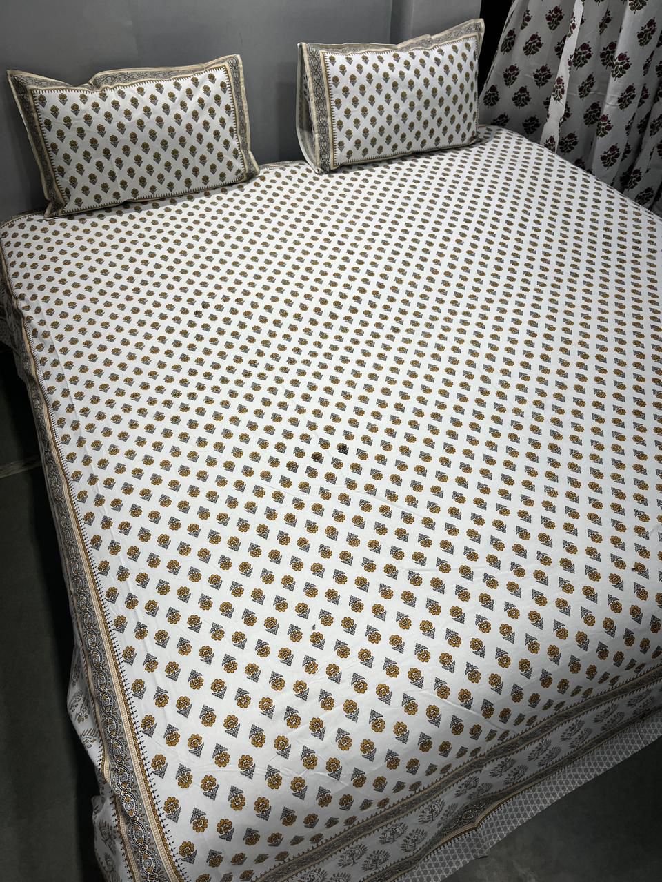 Handcrafted Jaipuri Look Cotton Double Bedsheet with 2 Reversible Pillow Covers