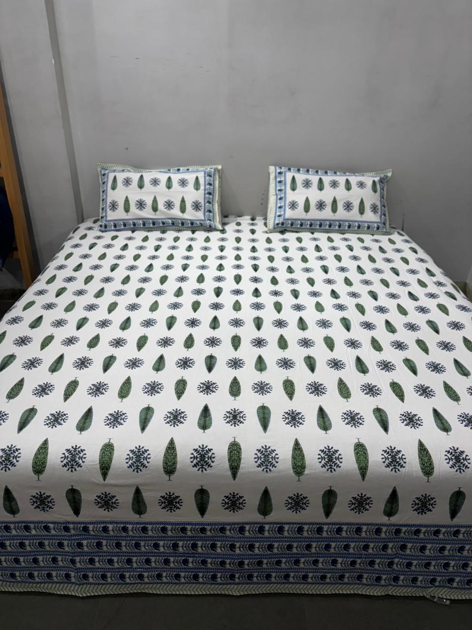 Handcrafted Jaipuri Look Cotton Double Bedsheet with 2 Reversible Pillow Covers