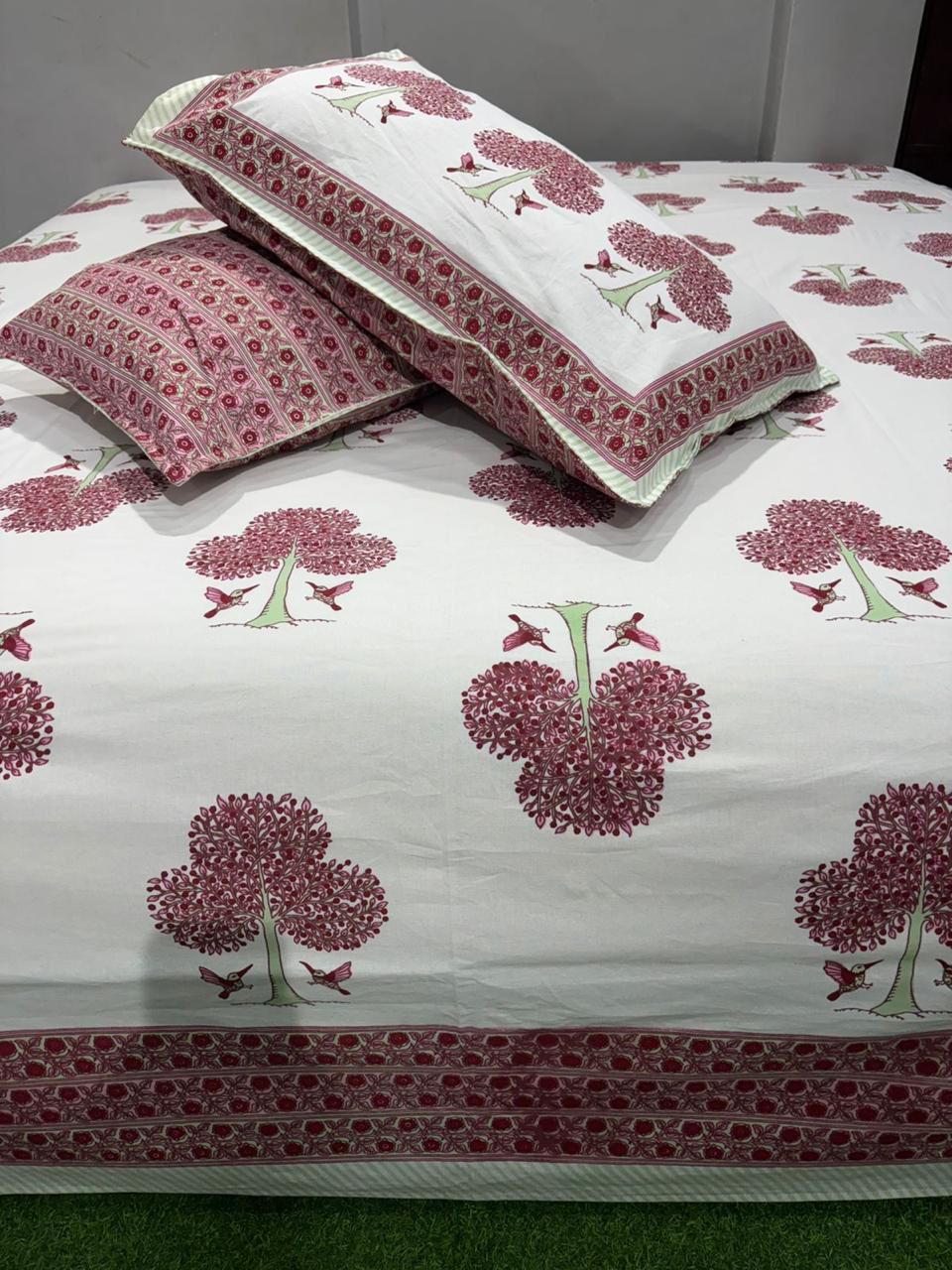 Premium South Cotton Murgan Fabric King Size Bedsheet