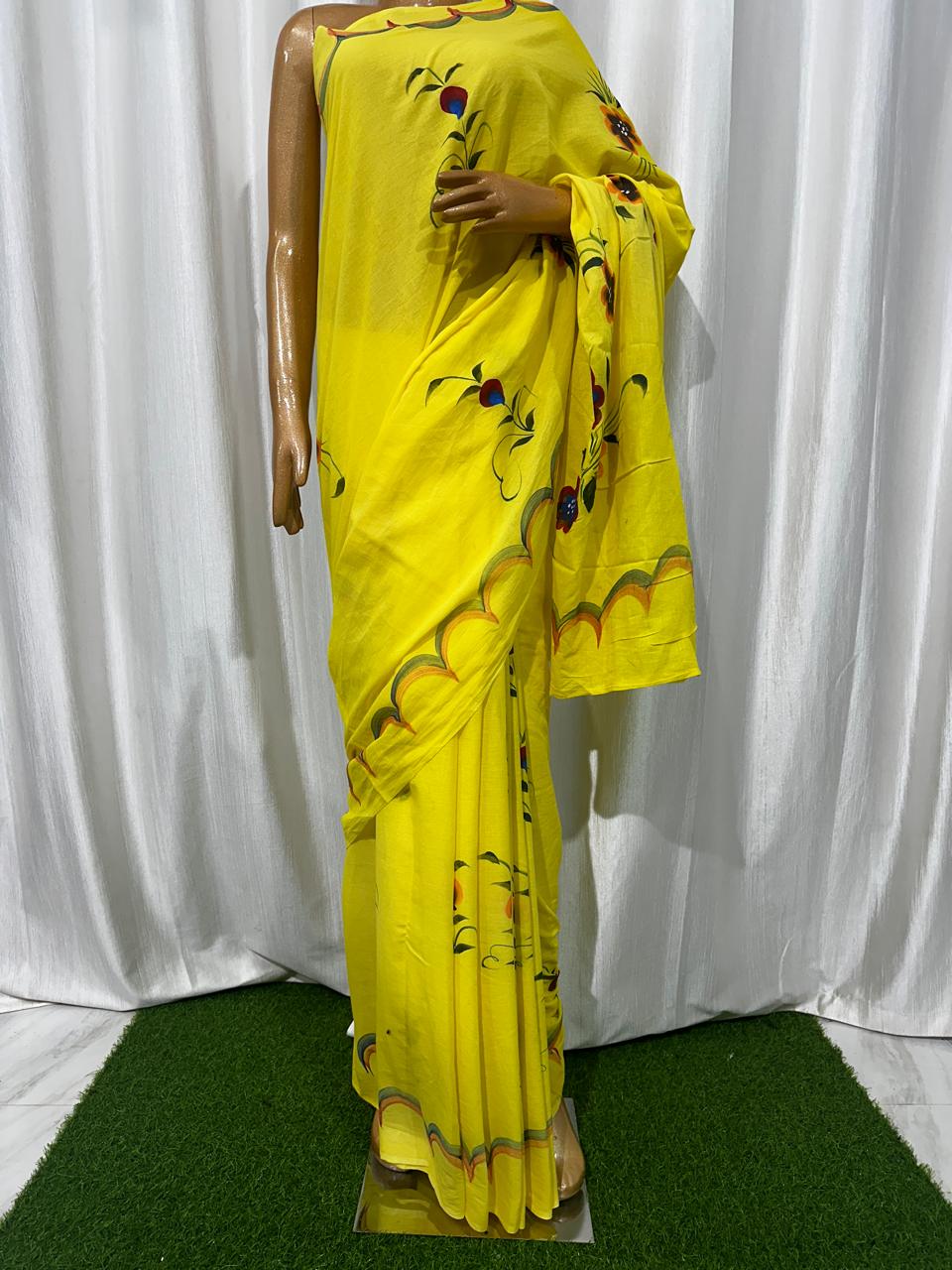 Painted via Hand Brush Cotton Saree With Blouse Piece