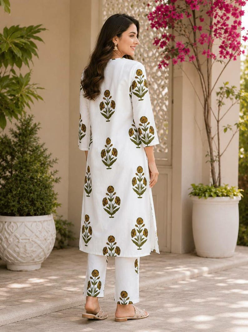 Digital Floral Print Kurta Pant Set For Women